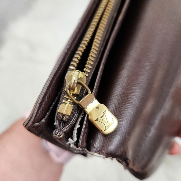 Louis Vuitton Damier Ebene Sarah Long Snap Wallet - Picture 13 of 13